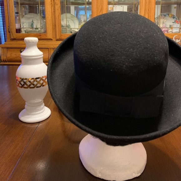 Hat - Picture 3 of 4